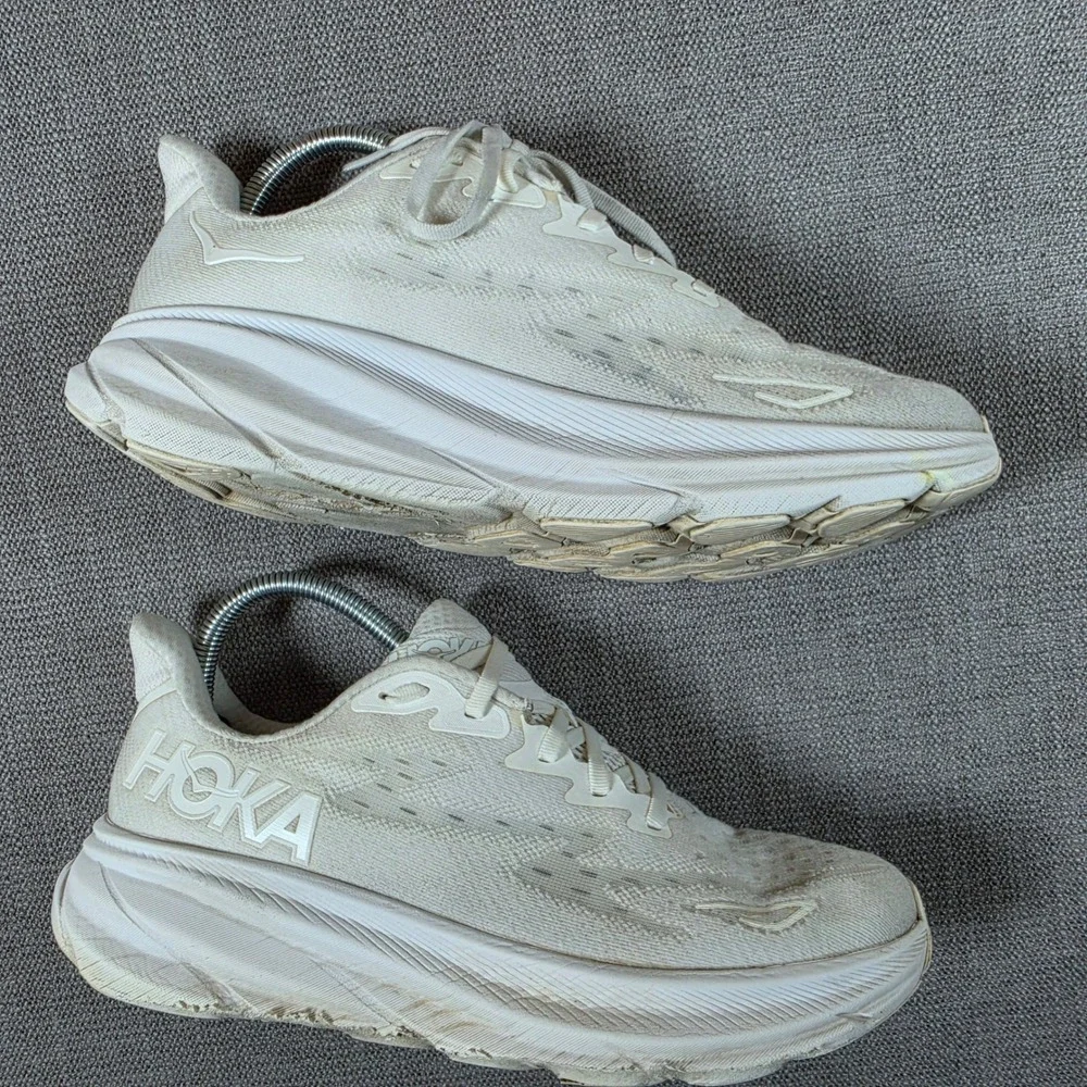 Hoka Clifton 9 Running Shoes Mens 8.5 White Athletic Sneakers 1127895 WWH